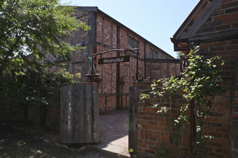 Montsalvat - Hotel VIC 1
