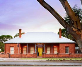 Guildford Heritage Walk Trails - Hotel VIC 0