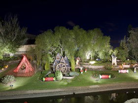 Christmas Riverbank Display - Hotel VIC 0