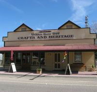 Dolly's Golden Raintree Craft and Heritage Centre - Hotel VIC