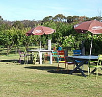 Cerise Brook Orchard  Family Golf - Hotel VIC