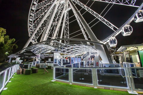 The Wheel Of Brisbane - Hotel VIC 1