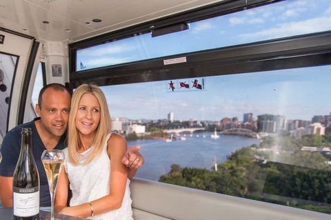 The Wheel Of Brisbane - Hotel VIC 3