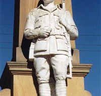 Beaudesert War Memorial - Hotel VIC