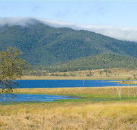 Lake Elphinstone - Hotel VIC