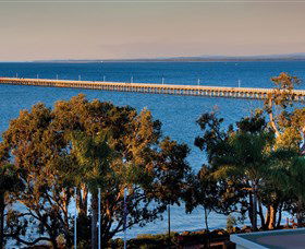 Urangan Pier - Hotel VIC 0
