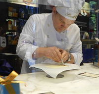 Lindt Maitre Chocolatier - Hotel VIC