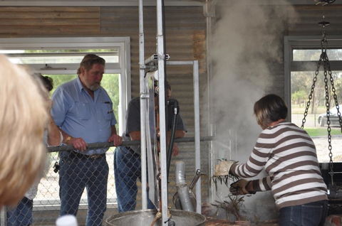 Eucalyptus Distillery Museum - Hotel VIC 1