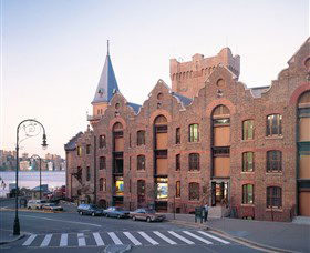 Ken Done Gallery - Hotel VIC 0