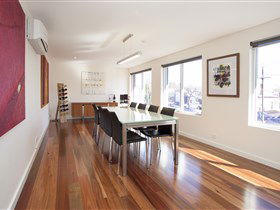 Tidswell Wines Cellar Door - Hotel VIC 3