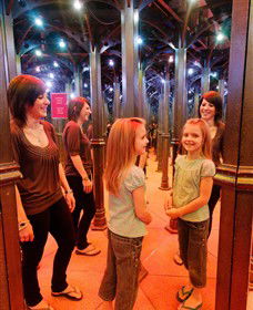 A Maze'N Things - Hotel VIC 5