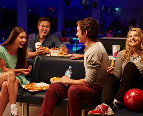 AMF Belconnen Ten Pin Bowling Centre - Hotel VIC 3