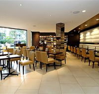 Lindt Chocolate Caf George Street - Hotel VIC