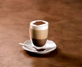 Lindt Chocolate CafÃ© George Street - Hotel VIC 2