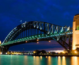 Rhythmboat Cruises - Hotel VIC 3