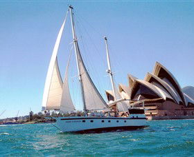 A Luxury Yacht On Sydney Harbour - Hotel VIC 1