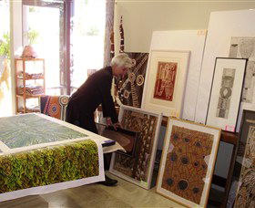 Bouddi Gallery - Contemporary Aboriginal Art - Hotel VIC 4