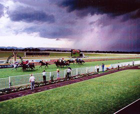 Hawkesbury Race Club - Hotel VIC 0