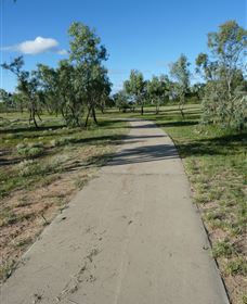 Lagoon Creek - Hotel VIC 1