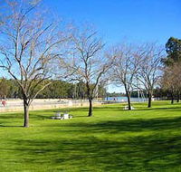 Lock 10 and Weir - Hotel VIC