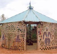 Aladdins Cave Bottlehouse - Hotel VIC