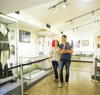 Henry Parkes Centre - Hotel VIC