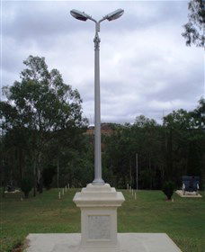 The Coronation Lamp Memorial - Hotel VIC 0