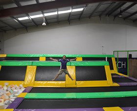 Jump N Putt - Hotel VIC 0