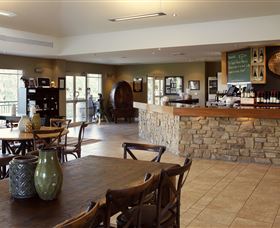 Tulloch Wines - Hotel VIC 2