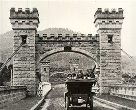 The Hampden Bridge Experience - Hotel VIC 1