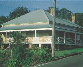 Maclean Stone Cottage And Bicentennial Museum - Hotel VIC 0