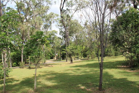 Capricorn Caves - Hotel VIC 6