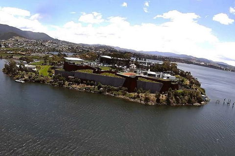 MONA Helicopter Transfer - Hotel VIC 1