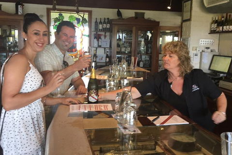 Barossa Valley Via Hahndorf ( Historical German Village ) Inc Maggie Beers Farm - Hotel VIC 21