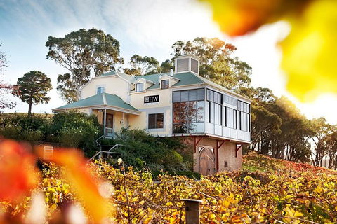 Adelaide Hills And Hahndorf Tour From Adelaide With Wine And Cheese Tasting - Hotel VIC 1