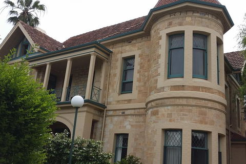 Adelaide Walking Tour: Grand Mansions And Sub-Divisions - Hotel VIC 3