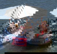 Adelaide 2-Hour BBQ Boat Hire for 10 People - Hotel VIC