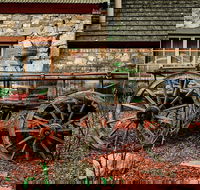 Adelaide Hills Day Tour. Winery Cellar Doors - Hotel VIC