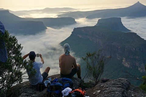 Hiking The Castle In The Spectacular Budawang Mountain Range - Hotel VIC 1