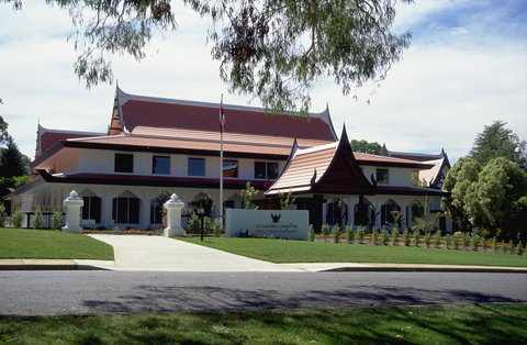 Embassy Drive - Hotel VIC 1