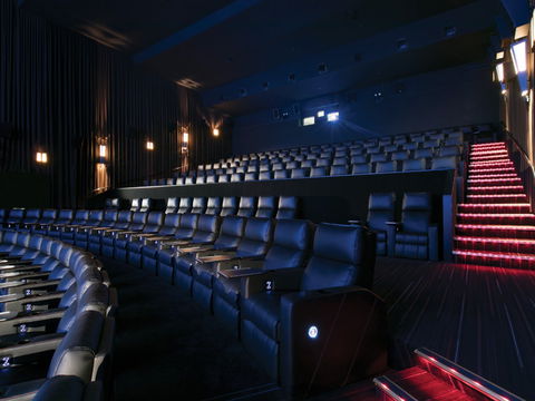Reading Cinemas Maitland - Hotel VIC 2