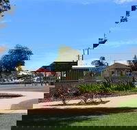 Wellington Square Playground - Hotel VIC