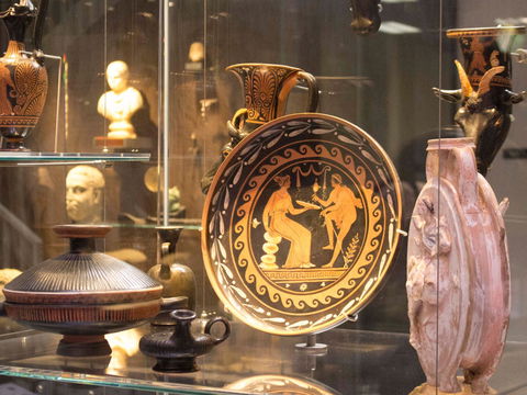 ANU Classics Museum - Hotel VIC 1