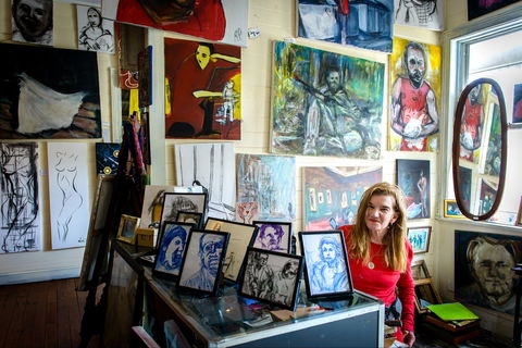 Brush Off Art - Hotel VIC 0