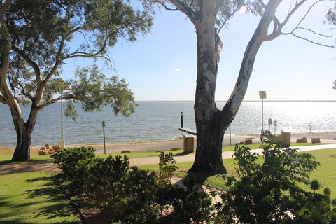 Lake Bonney - Hotel VIC 2