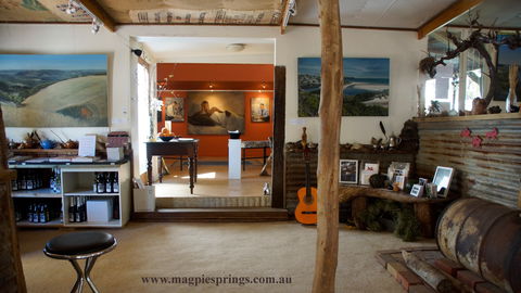 Magpie Springs Gallery - Hotel VIC 0