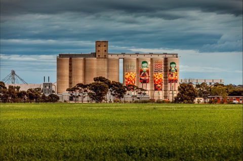 PUBLIC Silo Trail: Merredin - Hotel VIC 1