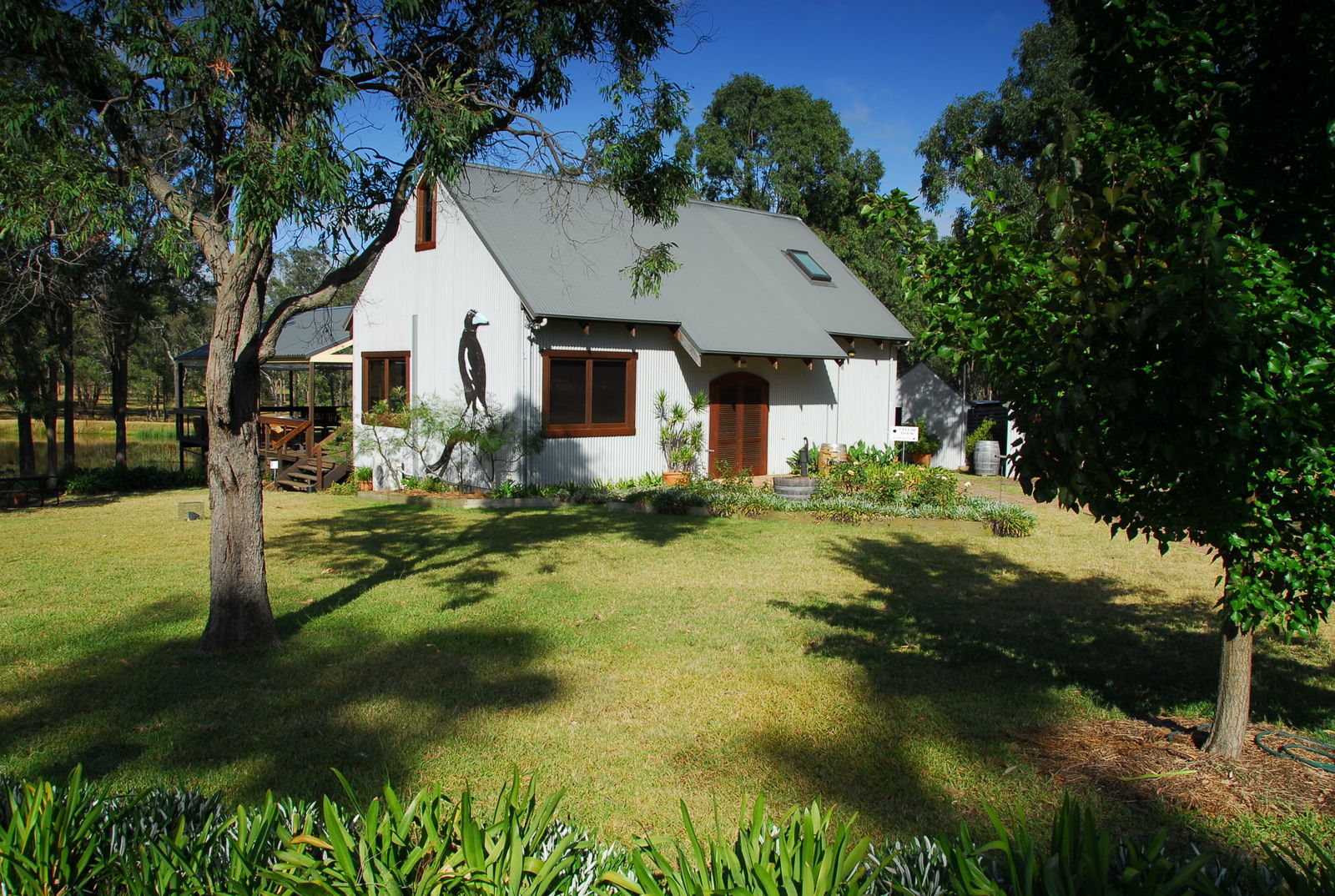 Farley ACT Hotel VIC