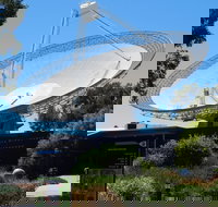 CSIRO Parkes Radio Telescope Visitor Centre - Hotel VIC