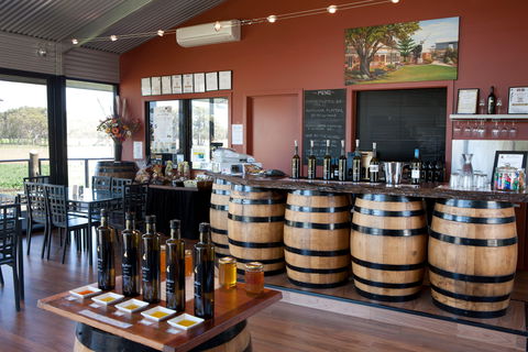 Newman's Horseradish Farm And Rusticana Wines - Hotel VIC 2